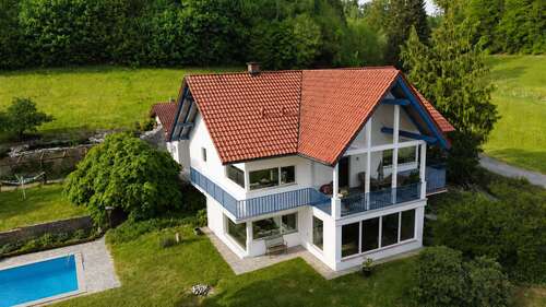 Foto - Haus zum Kaufen in Reischach 1.420.000,00 € 250 m²