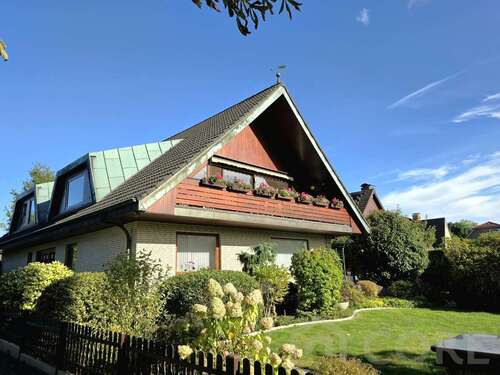 Foto - Haus zum Kaufen in Hamburg Sasel 1.475.000,00 € 328 m²