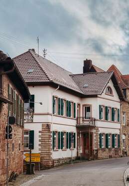 Foto - Haus zum Kaufen in Burrweiler 479.000,00 € 258 m²