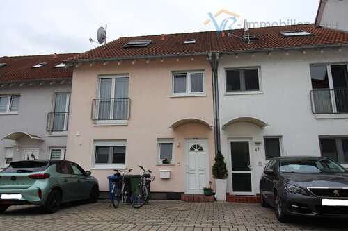 Foto - Haus zum Kaufen in Bischofsheim 580.000,00 € 156 m²