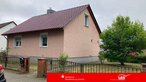 Foto - Haus zum Kaufen in Friedland 103.000,00 € 77 m²