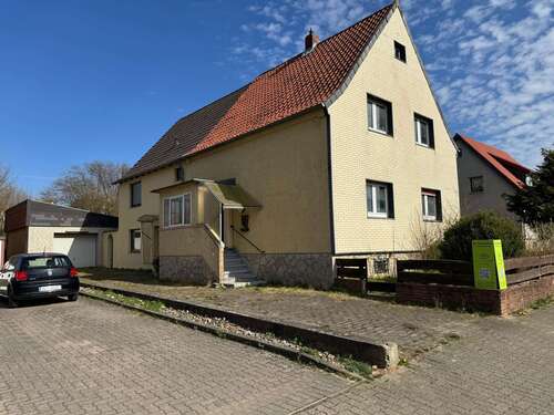 Foto - Haus zum Kaufen in Bodenburg 140.000,00 € 200 m²