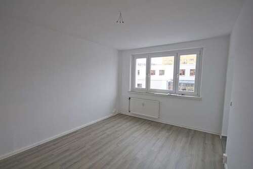 Foto - Wohnung zum Mieten in Halle (Saale) 247,00 € 41.12 m²