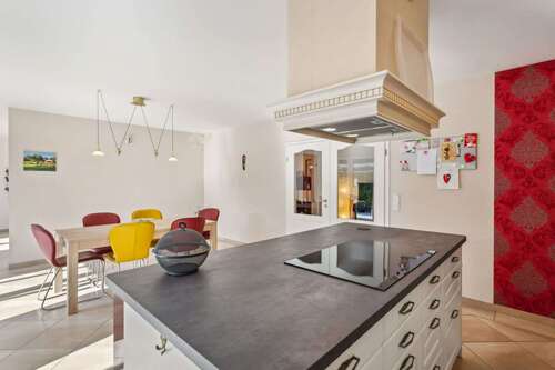 Foto - Haus zum Kaufen in Schwarzenbek 699.000,00 € 200.25 m²