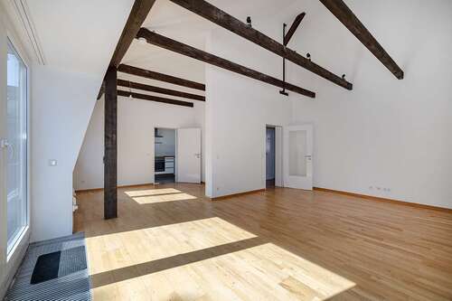 Foto - Haus zum Kaufen in Krefeld 698.000,00 € 273 m²