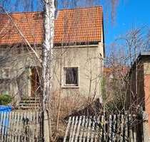 Haus zum Kaufen in Leuna 49.000,00 € 72 m²