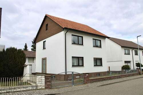 Foto - Haus zum Kaufen in Neulußheim 450.000,00 € 127 m²
