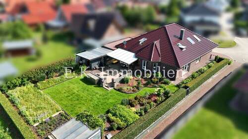 Foto - Haus zum Kaufen in Saterland Ramsloh 695.000,00 € 261.2 m²