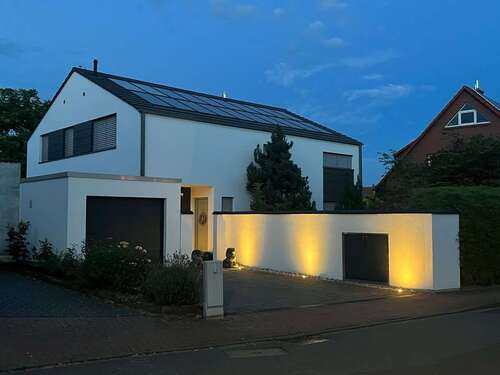 Foto - Haus zum Kaufen in Laatzen 1.200.000,00 € 240.95 m²