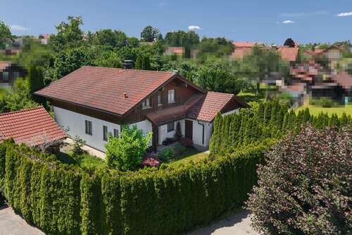 Foto - Haus zum Kaufen in Fridolfing 480.000,00 € 180 m²