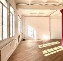 Büro in Hamburg 330,00 € 8 m² - 330,00 EUR Kaltmiete, ca.  8,00 m² in Hamburg (PLZ: 22761)