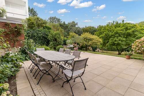 Foto - Haus zum Kaufen in Düsseldorf 2.550.000,00 € 333 m²