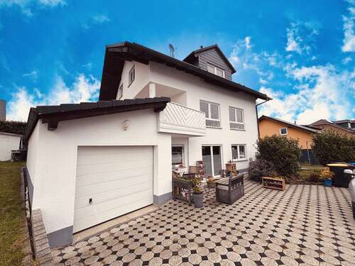 Foto - Haus zum Kaufen in Sinn 499.000,00 € 208 m²