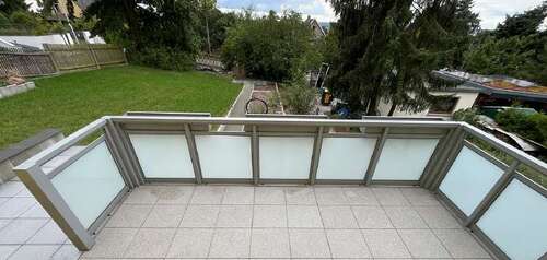 Foto - Haus zum Mieten in Weinböhla 2.300,00 € 155 m²