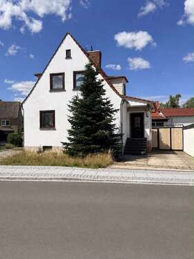 Foto - Haus zum Kaufen in Niederorschel 169.000,00 € 210 m²