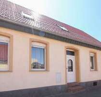 Haus zum Kaufen in Wettin-Löbejün 55.000,00 € 112.64 m²