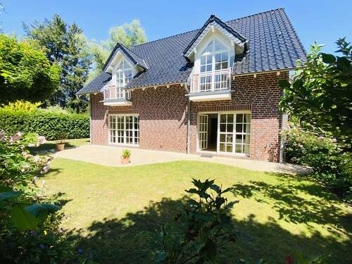 Foto - Haus zum Kaufen in Berlin-Zehlendorf 1.730.000,00 € 250 m²