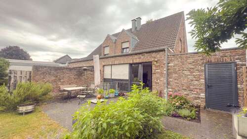 Foto - Haus zum Kaufen in Düsseldorf 825.000,00 € 125 m²