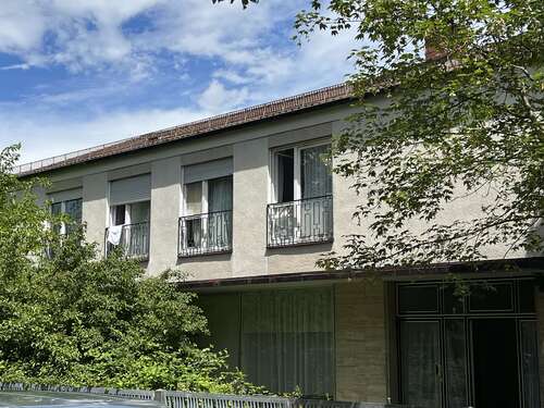 Foto - Haus zum Kaufen in München 1.999.998,00 € 328 m²