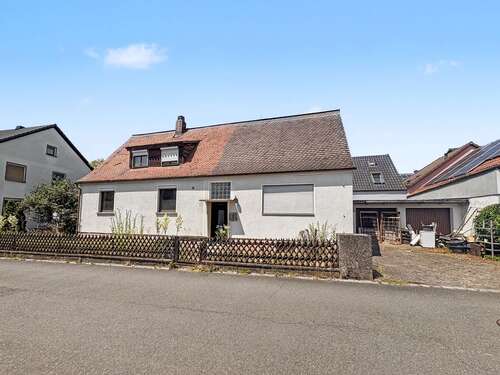 Foto - Haus zum Kaufen in Höchstadt an der Aisch 235.000,00 € 97 m²