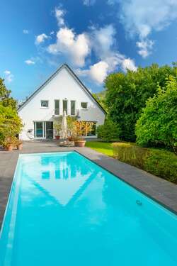 Foto - Haus zum Kaufen in Meerbusch 1.790.000,00 € 220 m²