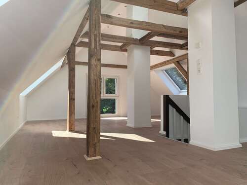 Foto - Haus zum Mieten in Langenhagen 1.700,00 € 170 m²