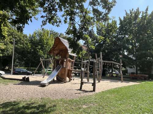 Foto - Wohnung zum Mieten in Zwickau 625,00 € 114 m²