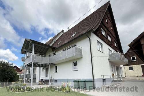 Foto - Haus zum Kaufen in Freudenstadt 365.000,00 € 262.21 m²