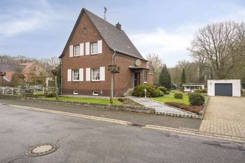 Foto - Haus zum Kaufen in Gangelt Broichhoven 165.000,00 € 103.23 m²