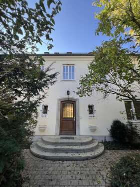 Foto - Haus zum Kaufen in Nürnberg 2.490.000,00 € 240 m²