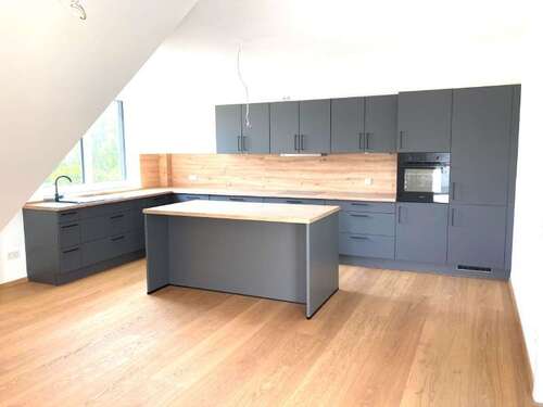 Foto - Wohnung zum Mieten in PETERSBERG BÖCKELS 1.990,00 € 204 m²