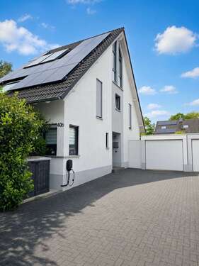 Foto - Haus zum Kaufen in Leverkusen 680.000,00 € 191 m²