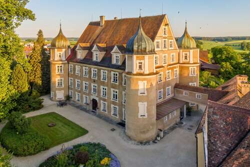 Foto - Haus zum Kaufen in Gutenzell-Hürbel 9.900.000,00 € 1687 m²