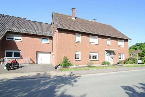 Foto - Haus zum Kaufen in Salzkotten 398.000,00 € 251.14 m²