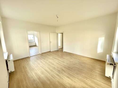 Foto - Wohnung zum Mieten in Bitterfeld 401,94 € 60.9 m²