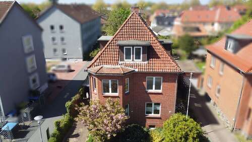 Foto - Haus zum Kaufen in Celle 348.000,00 € 185 m²