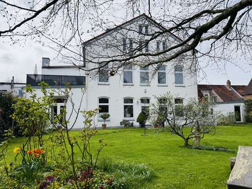Foto - Haus zum Kaufen in Friedrichstadt 895.000,00 € 349 m²