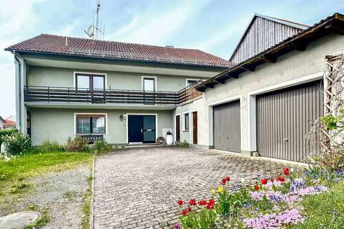 Foto - Haus zum Kaufen in Treffelstein 209.000,00 € 165.09 m²