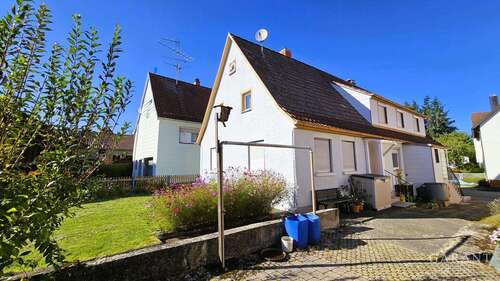 Foto - Haus zum Kaufen in Weidenstetten 185.000,00 € 195 m²