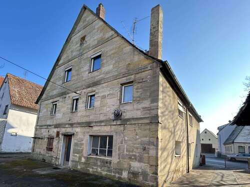 Foto - Haus zum Kaufen in Eckental 259.000,00 € 648 m²