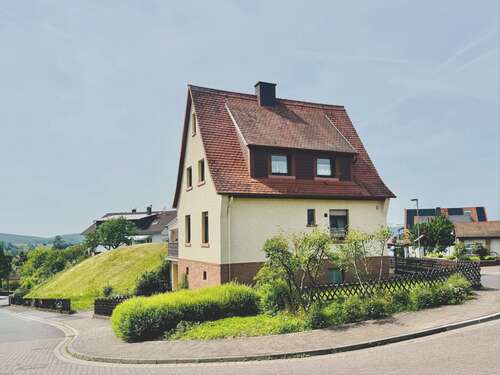 Foto - Haus zum Kaufen in Linsengericht 239.000,00 € 112.37 m²