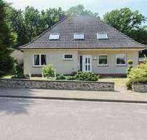 Haus zum Kaufen in Burg (Dithmarschen) 380.000,00 € 171.59 m²