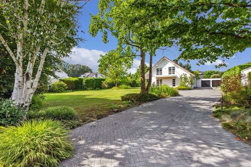 Foto - Haus zum Mieten in Meerbusch 9.300,00 € 300 m²