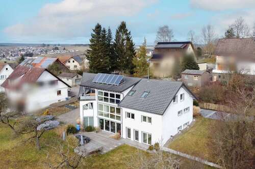 Foto - Haus zum Kaufen in Brigachtal 1.280.000,00 € 450.2 m²
