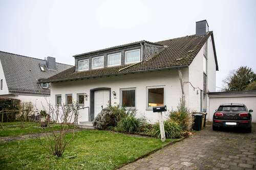Foto - Haus zum Kaufen in Düsseldorf 985.000,00 € 239.97 m²