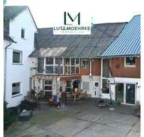 Haus zum Kaufen in Schöffengrund Schwalbach 329.000,00 € 320.78 m² - Schöffengrund / Schwalbach