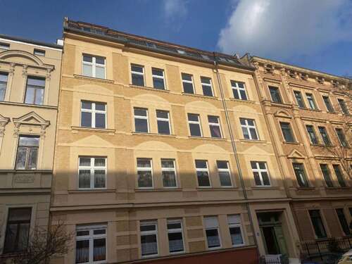 Foto - Wohnung zum Mieten in Halle (Saale) 730,00 € 90.43 m²