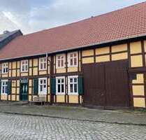 Haus zum Kaufen in Kalbe Milde 75.000,00 € 209 m²