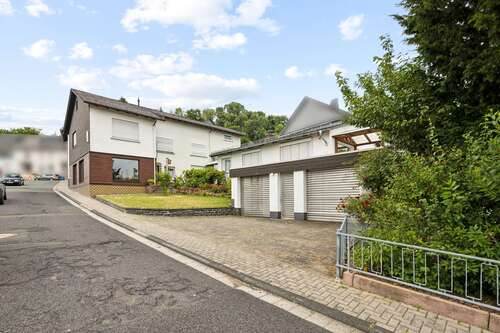 Foto - Haus zum Kaufen in Merenberg 398.000,00 € 257 m²