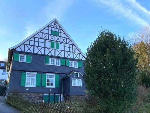Foto - Haus zum Kaufen in Solingen 234.000,00 € 260 m²